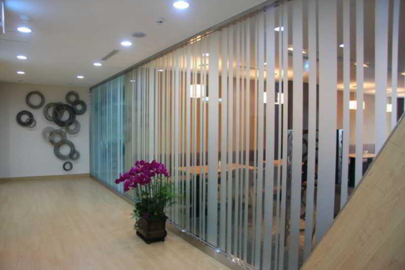 Young Dong Seoul Bagian luar foto