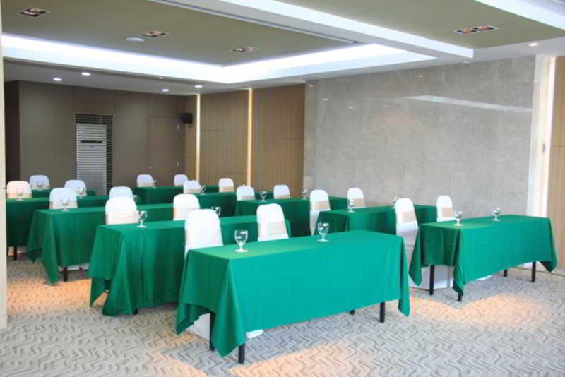 Young Dong Seoul Bagian luar foto